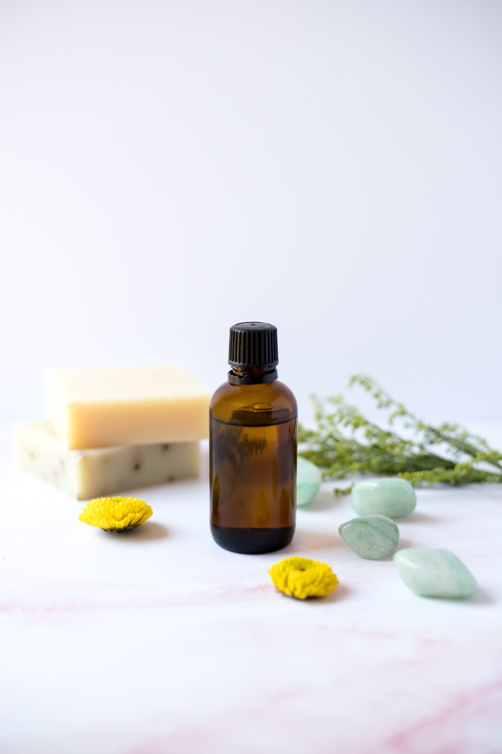 sarah-gualtieri-9oLEkjtYhCI-unsplash Essential Oils to Stay Calm